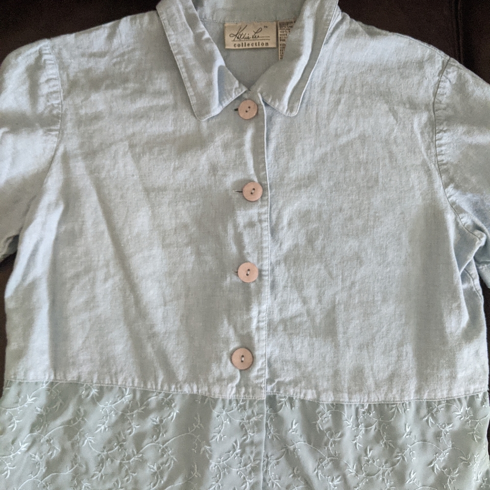 Linen button down top - Picture 2 of 2